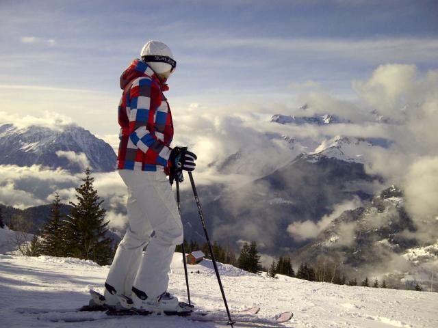 Mum and former Bootcamp, OCR, motorsport and adventure enthusiast. Supporter of the brave, bonkers and bearded! Still a lover of lazy weekends and leisure wear!