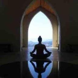 MariaTo93689899's profile picture. El que no vive para servir no sirve para vivir...