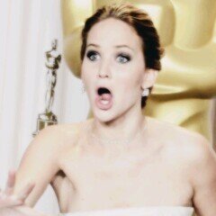 ''Jennifer te deixa em alerta o tempo todo, você nunca sabe se ela vai te chutar na cabeça ou... Sabe, fazer algo inesperado.'' -Liam Hemsworth