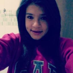 Ignore o que te faz sofrer, abrace o que te faz feliz. ♥♥