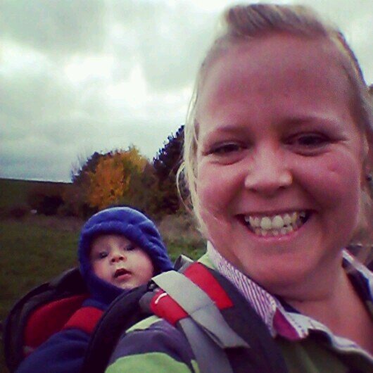 Mummy to Robert, wife to Dave, cook, crafter and general lover of sleep!