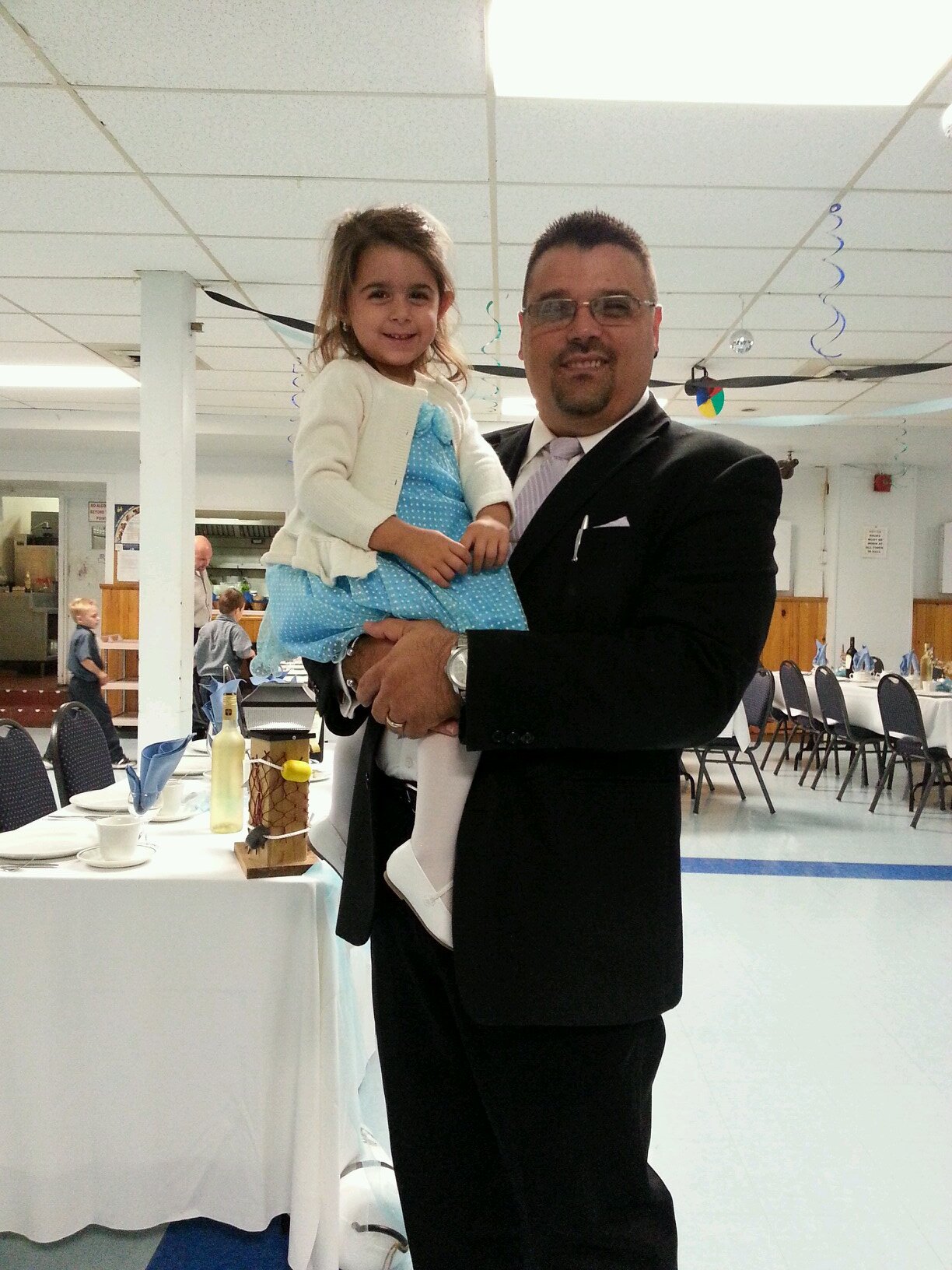 damlouie's profile picture. 