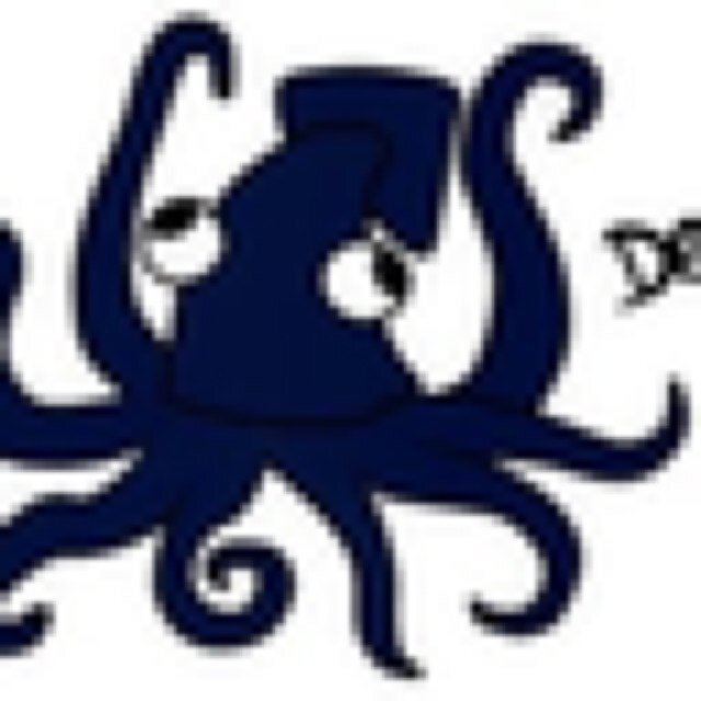 I play Sm4sh for 3DS,Pokemon ORAS, and Monster hunter in general, if you want to battle/smash/hunt or anything together let me know. ign/fc 0774-4791-6747 Squid