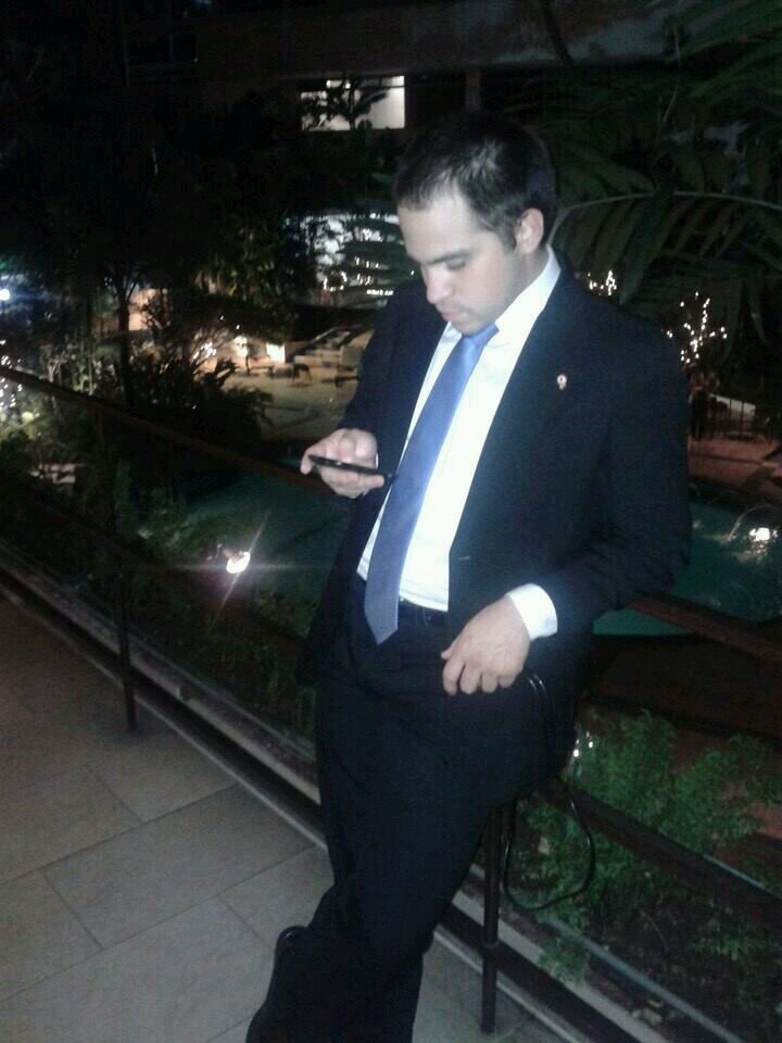 Abogado. Secretario General la @aalparaguay, miembro del Consejo Directivo del @CAP_paraguay y miembro del Consejo Editor de @laleyparaguaya