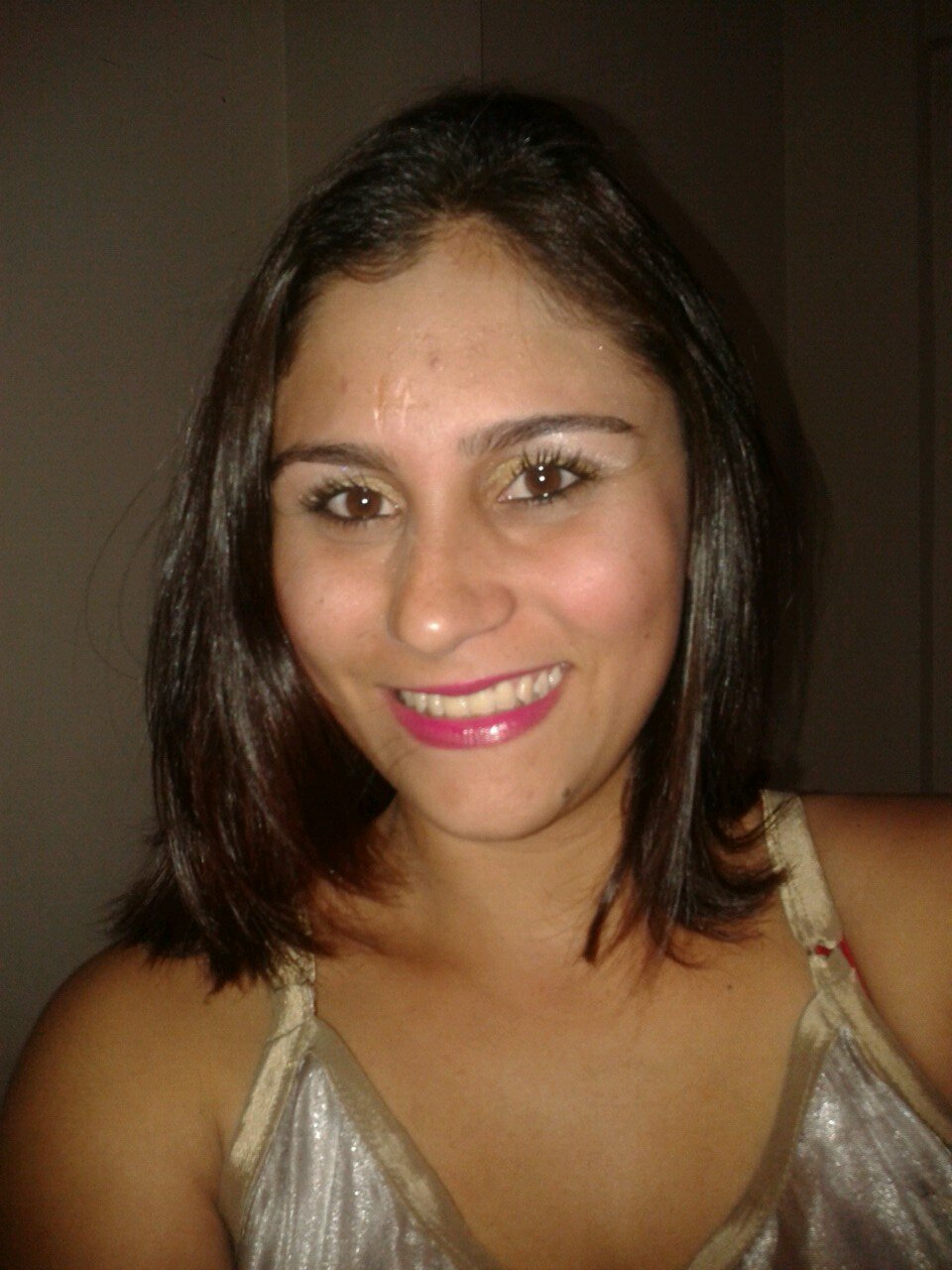 BOM sou pequena pra quem vê..e Gigante pra quem ama..ehe