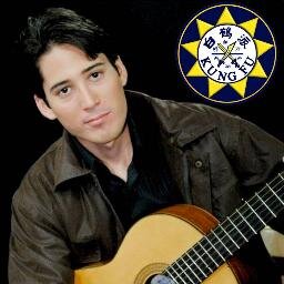 Lic. Actividad Física y Salud - Luthier - Guitarrista Clásico.
Prof. en #ConservatorioMusicaAragua y #GimnasioKwong