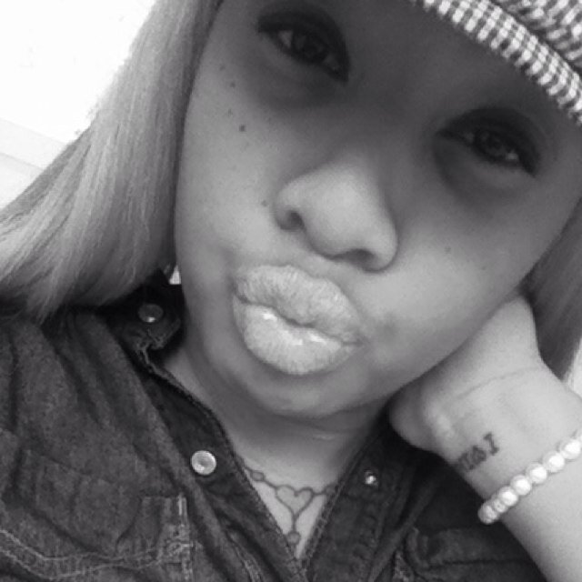 908 -910 Living Life #TeamRedBone Instagram:RedddBeauty#FuckYaFeelings #TakenByA King