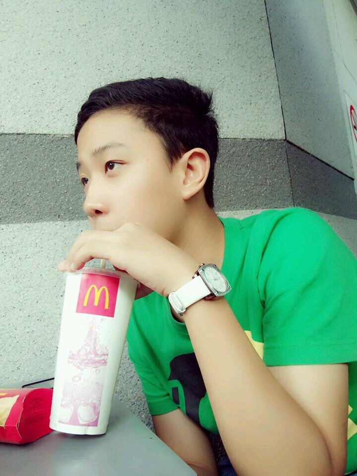 intro: syukri putra,14y/o, johor bahru,smktd2, and thank you to my follower