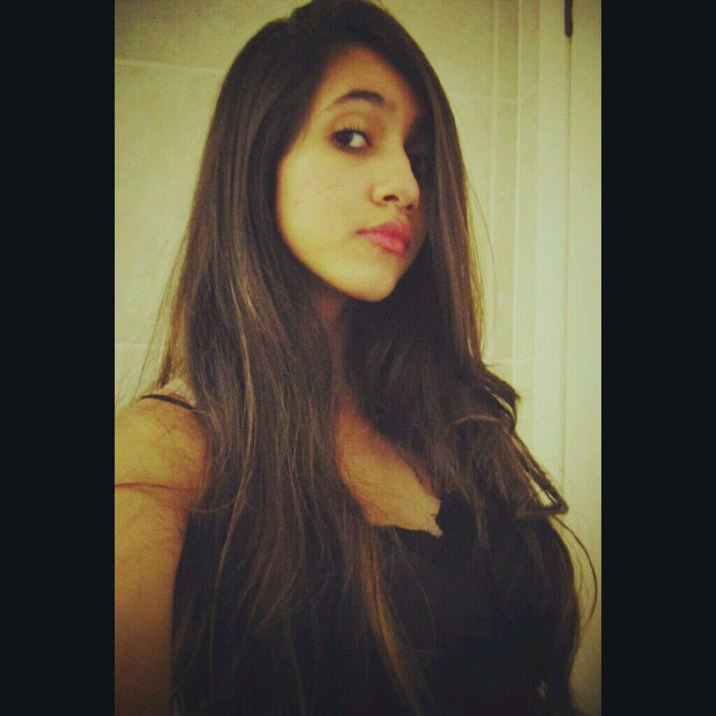 mel_lucas's profile picture. Tomara que a gente não desista de ser quem é por nada nem ninguém deste mundo.