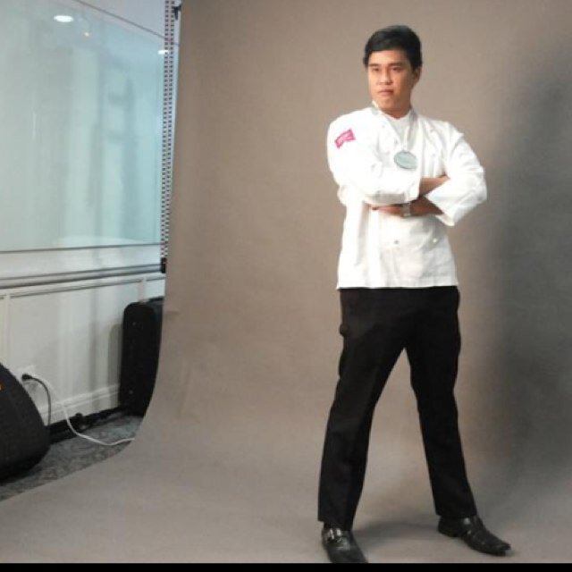 a graduate from ENDERUN COLLEGES BS-IHM Maj. in Culinary Arts, 
Instagram: emarclaborte, zucchinis_ph