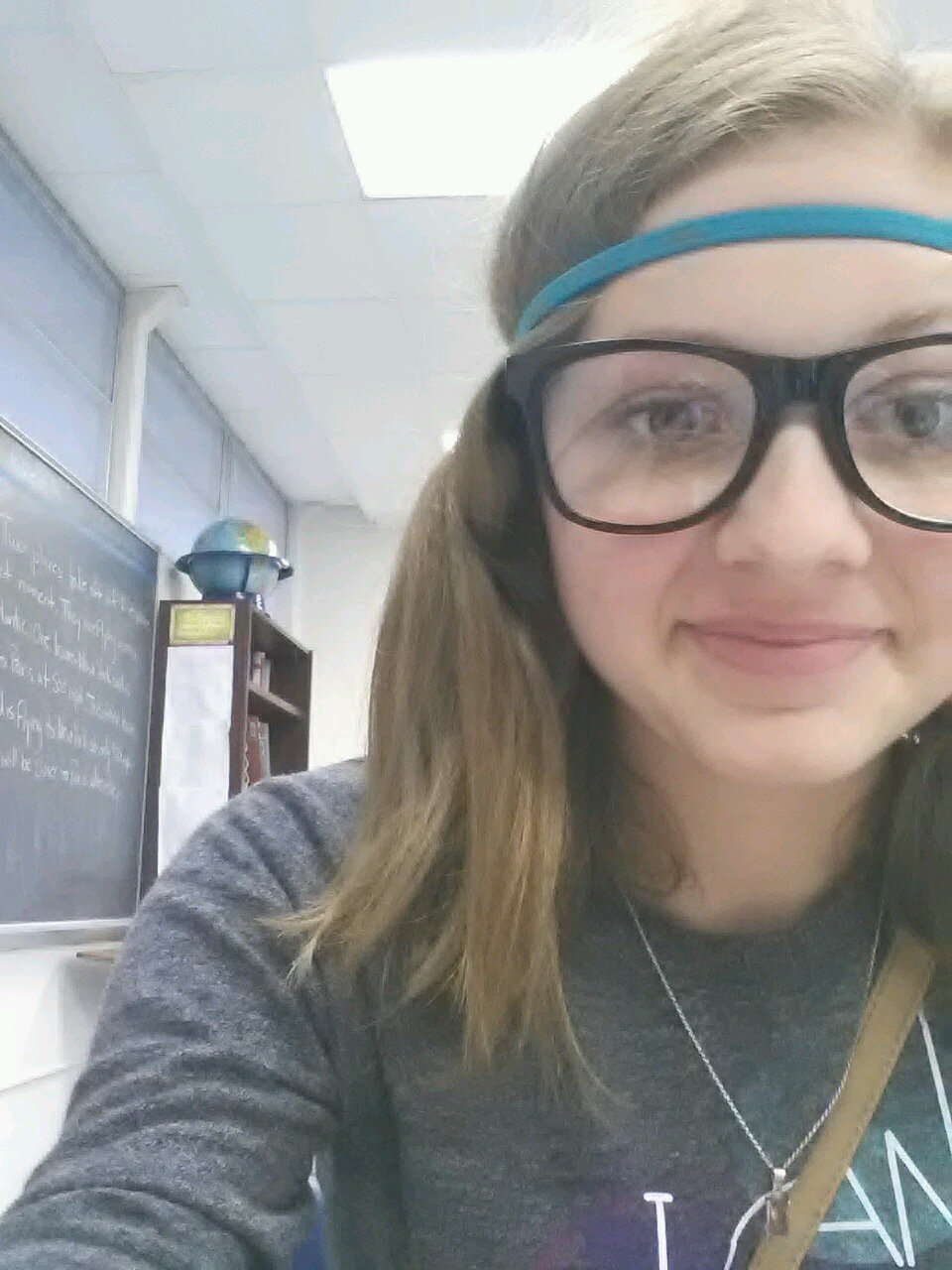 just a girl who luvs the internet and the people apart of it