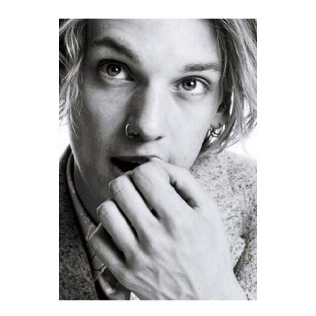 The punk. The runaway. The druggie. @SoCalAcademyy RP account. [RP/FL] [literate.]