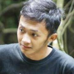 I never took guitar lessons. I took drum lessons from the age of eight when we lived in Talaga. | Gitaris Rock 'n Roll West Java (RRWJ)