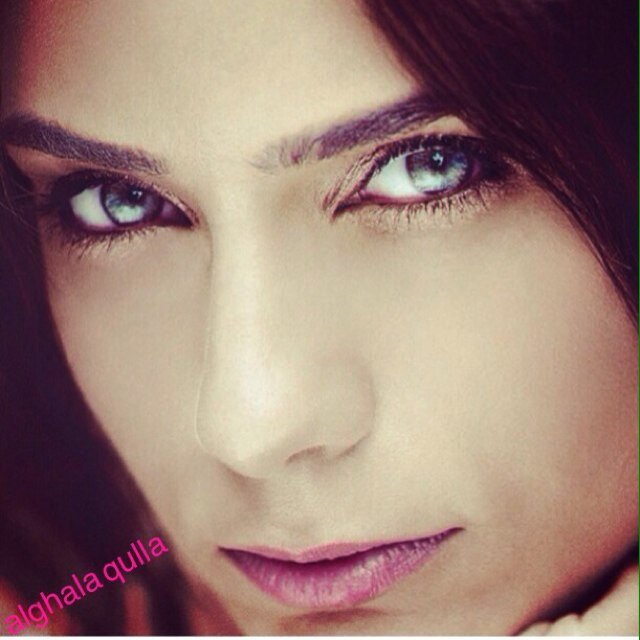 الــشـــــ.@.ــــــوق 
يذبح.والغلا.@.ماله.اسباب 

والـقــــــ.@.ــــــلب 
وده.بشوفتك.@.ياغناتي