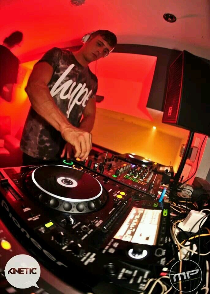 adentaylordj's profile picture. 