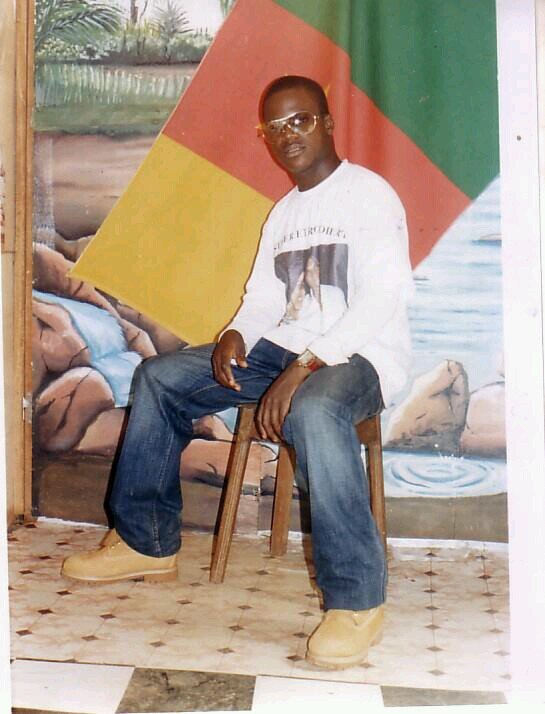 ACTIVITÉ :secouriste dans la fondation camerounaise pour le don de sang bénévole(FCDSB°)
PASSION :  FOOT  US