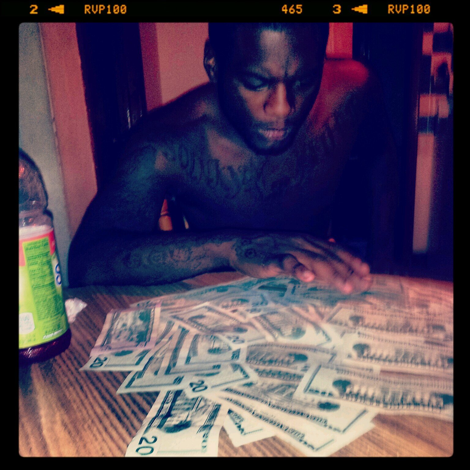 I'M DAT NIGGA DAT CATCH U N TRAFFIC WIT DA 30 ON ME