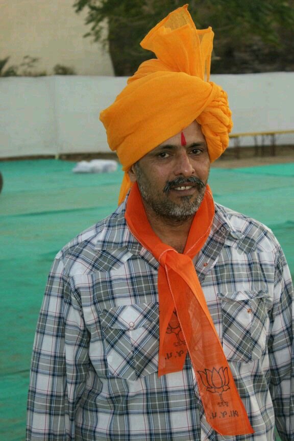 Margdarshak - Akhil Saurashtra Raghuvanshi Sena, Swayamsevak @ RSS,  Working @narendramodi 4 PM.