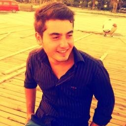 17 yaşındayım. Önemsedigim kişileri kıskanırım, kıskanmıyorsam umrumda degildir. Galatasaraylıyım. Oglak burçluyum.