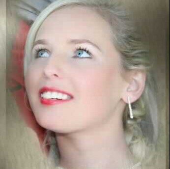 FranzellieB's profile picture. 