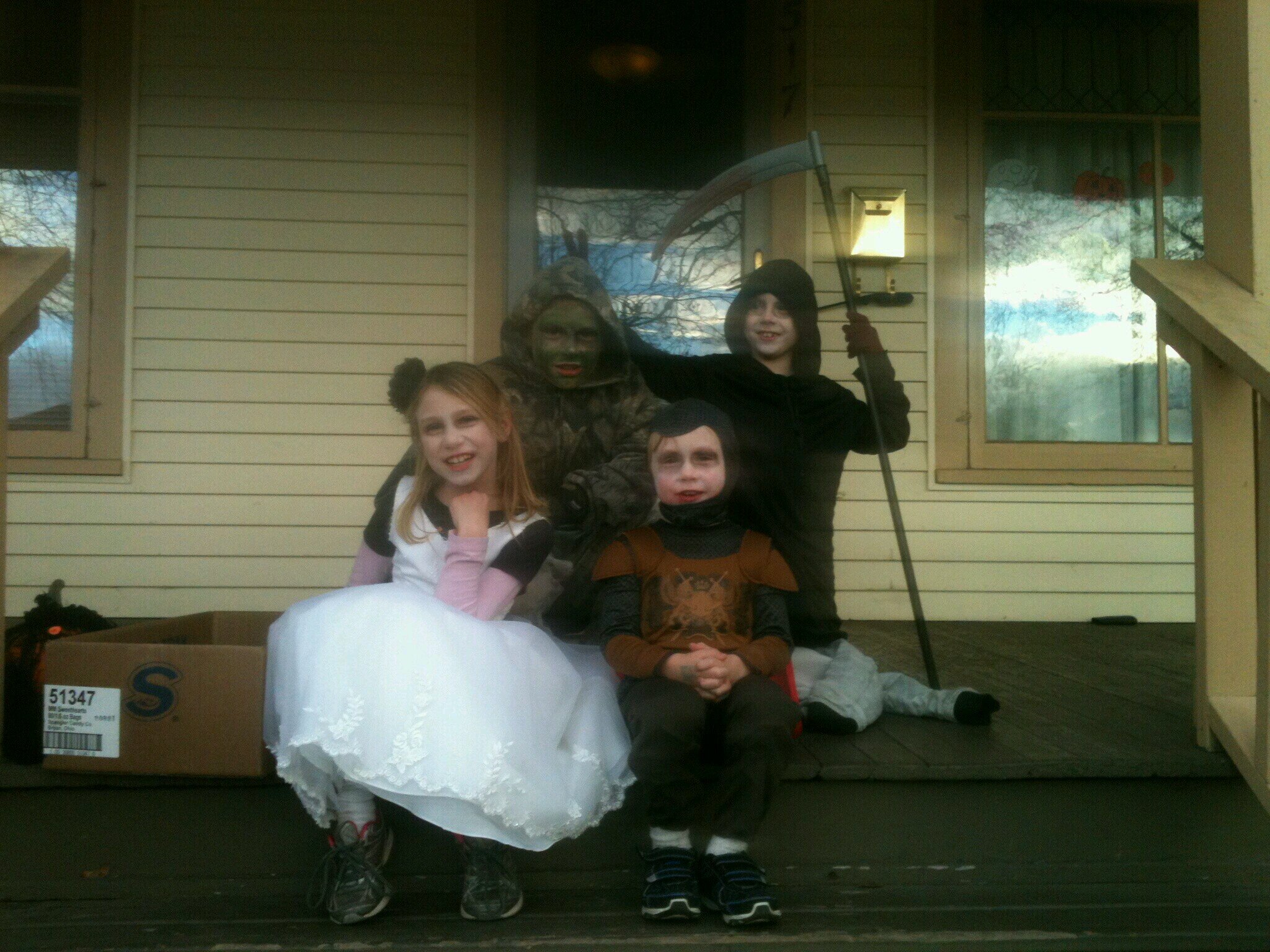 Mother of 4 wonderful kids. Wife of a loving husband.