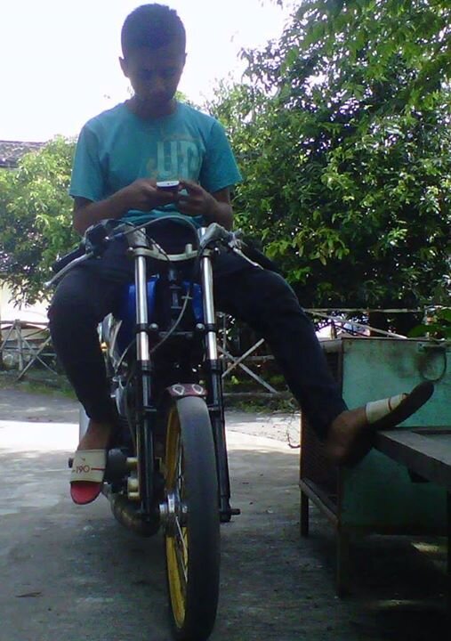 .ngpa'' oleh yg pnting happy (76)
.n' due duet ra due duet pnteng kumpul,, ra ketang mdang.e bngung:D
