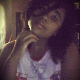 oi prazer ;3 , Nilza Maria , tenho 17 anos sou pernambucana , curte de tudo um pouco , louca por rock e funk , paixão ? DEUS e nautico,(8) oooo sou  FANAUTICO.
