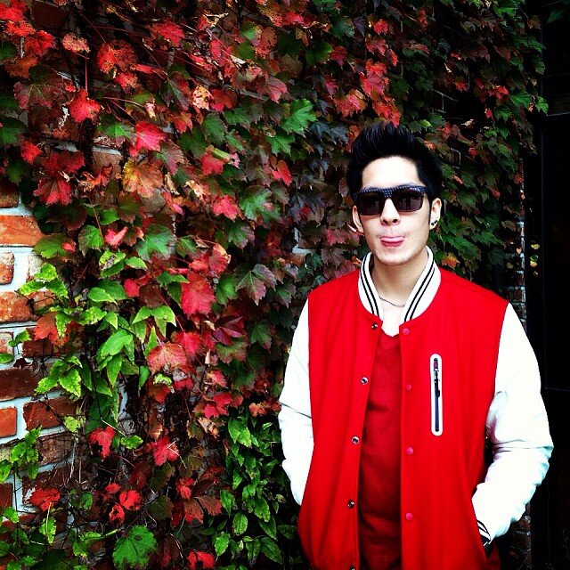 Hello I'm Pan vamp : Pan Surakiat Bunnag. nice to meet u :D Thank for following ♡