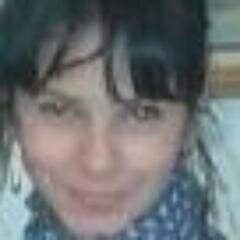 Madre de una ternurita, Ingeniero Industrial y esposa de un negrito hermoso...Y aunque no soy perfecta, mis defectos son encantadores jejeje ♥♥