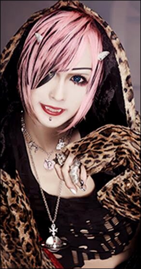 VRP of @J_VkeiRockRP | Cawaii Bassist ♡ | The Cawaii one @trembling_bambi | 12/22 | {...May the Cawaii be with you♡ | And, yes, this is just a RolePlay my dear.
