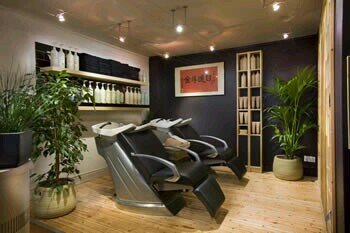 Aveda, Alterna & Elemis appointed salon. A professional, friendly service in a comfortable setting. Call for an appointment on 01527 577799