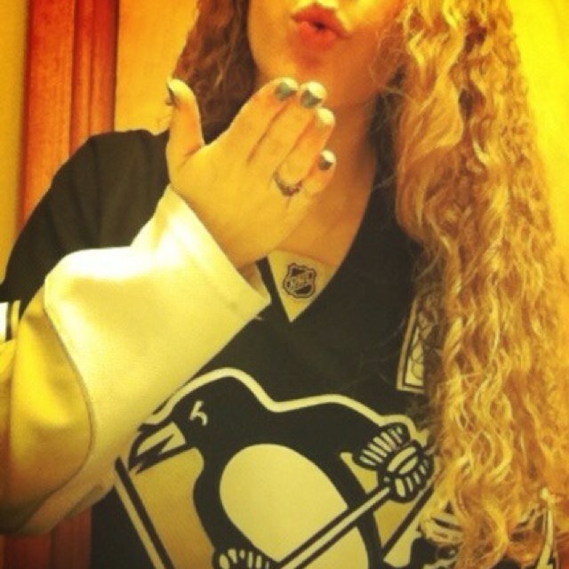 Love the game. Love the boys. If you don't love hockey, don't follow me. Follow this gorgeous girl @NoPucksGivenn ❤️ #StayStrong