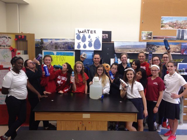 Vvaqua's profile picture. Follow us for updates to help stop plastic bottles from invading out world