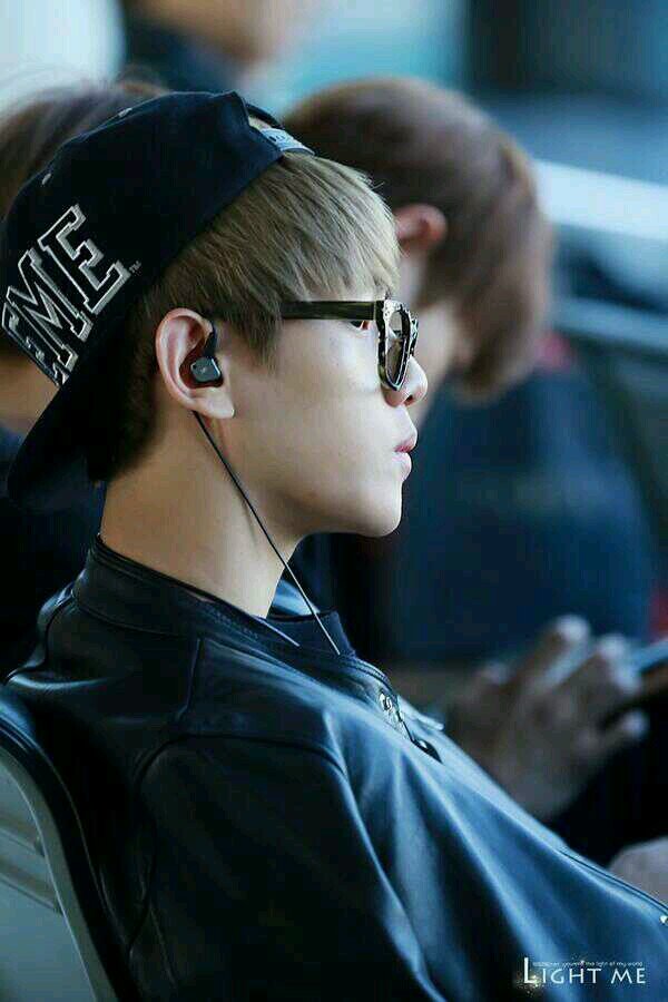 อันยองฮะ ผมแบคกี้ตัวเล็กของทุกคน ผมน่ารัก ผมคุยเก่ง ผมขี้เหงา ฟอลมาคุยกับผมนะฮะ แบครักทุกคนฮะ♥♥