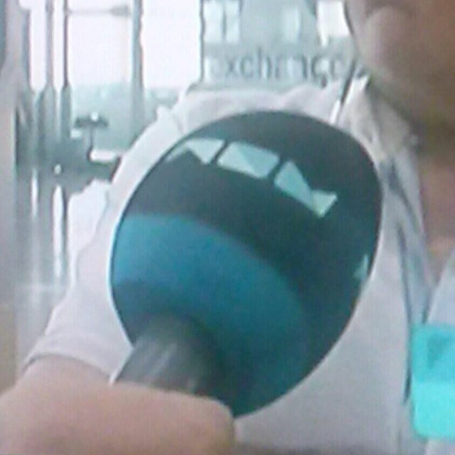VOLEM NEGOCIAR. Treballem en recuperar la Radiotelevisió Pública Valenciana de Qualitat, Oberta, Eficient i Plural. No fem Política. Enamorats del nostre ofici.