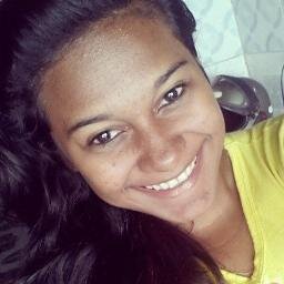 uma garota nova mais porem madura o suficiente pra enfrentar a vida. 
https://t.co/hynXOyRyzX
instagram: isadora_luna