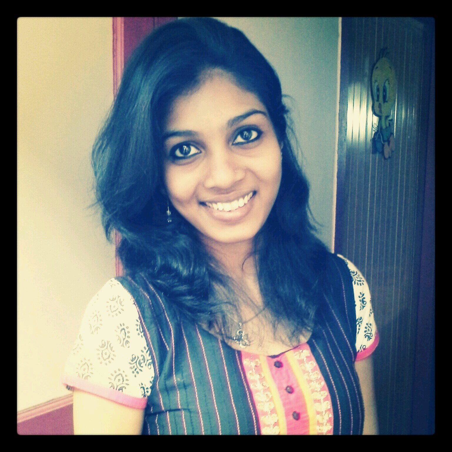 Educator | loves PHOTOGRAPHY, MUSIC n ART !!!