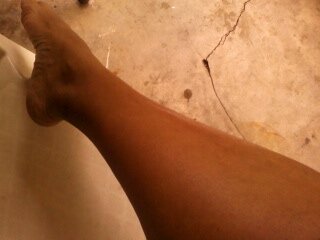 ros_bivens's profile picture. No more damn cankles. Always in beast mode I'm a Mom duh! I feel alive lifting heavy crap. #teamnotavailable as in married!! #plantlife #vegan