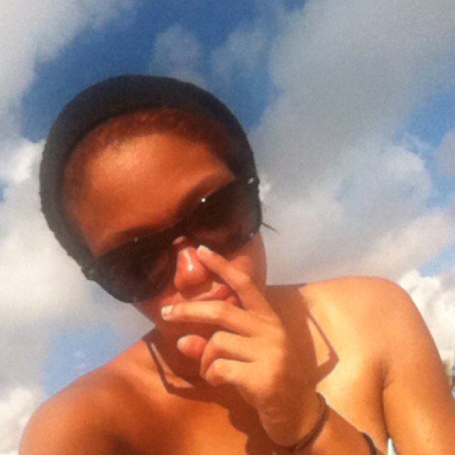 alluringamnesia's profile picture. Kill people, burn shit, fuck school.