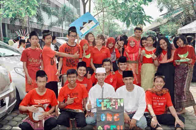 Kami memang bukan murid yang pintar! Namun sukses bisa kami raih! Manjadda Wajadda! Bu Dinda's♥