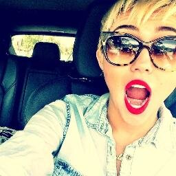 SmiilerMC's profile picture. Miley Cyrus!