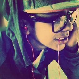 my name is aron rod and I have 16 years of age I would like to fulfill my dream, my career as an artist have many fans sing to the girls who see emotions when I