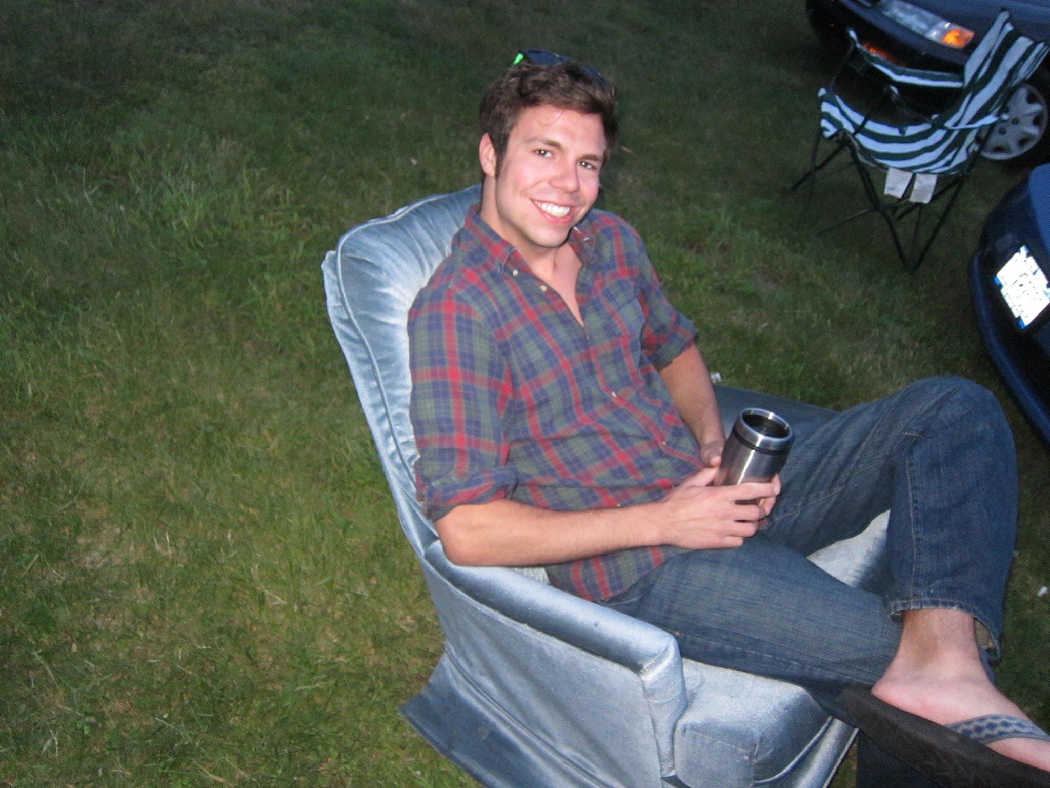 Loveyboat's profile picture. Pho-lover; Rower, Marist '12 Grad; Connecticutian; Food Lover/Chef; Goon; all things Music; and hopeful future New Zealander and Spelunker