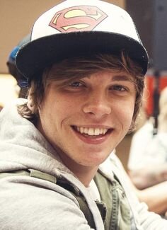 Amo a @EmblemThree @wesleystromberg @KeatonStromberg y @DrewChadwickE3.. They changed my life!!! ♥ I'm in love with you guys ♥