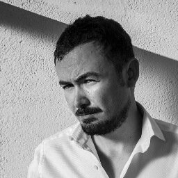 Visual Artist - #VideoArt #NewMediaArt #3DArt #NFT | Co-founder/Director https://t.co/GKrjGg1bw8 - #ArchViz #VR #CGI