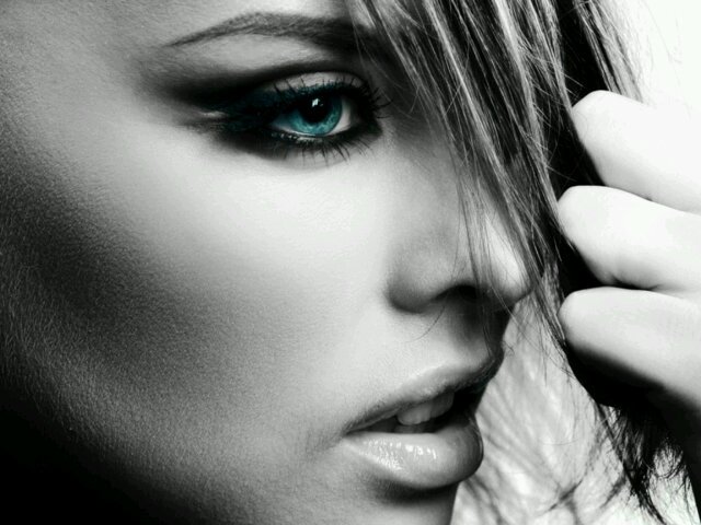 My motto: Laughter is the spice of life ♥ I feel like a mile-high, pastrami on rye, on the fly from the deli in the sky! ♥
