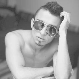 andyodoquino's profile picture. Deportista, Empresario, Inteligente, emocional, divertido y alegre, dueño de Ilegal boutique https://t.co/XGAI7cFAK5 Una tienda virtual de Moda vintage.