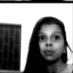 adoro pizza,roupa preta,sapato preto,mini chorti ,sou do tipo moderna louca divertida prefiro musicas internacional : rock pop
