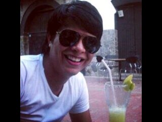 Mi lema es: No es tanto el Cacho, si no la Burlita que le queda.... El @monosomerson lo mas lindo Y QUEE?!
