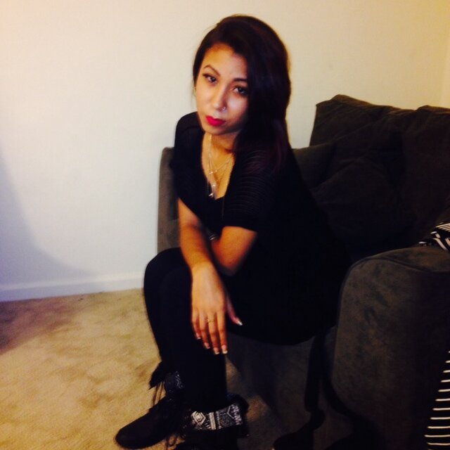 loveLy_ellLa Profile Picture